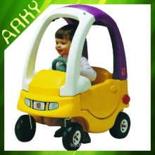 Carro do brinquedo - passeio no carro